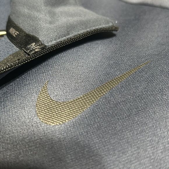 Nike Dri-Fit 3/4 Zip Hoodie - Picture 7 of 8